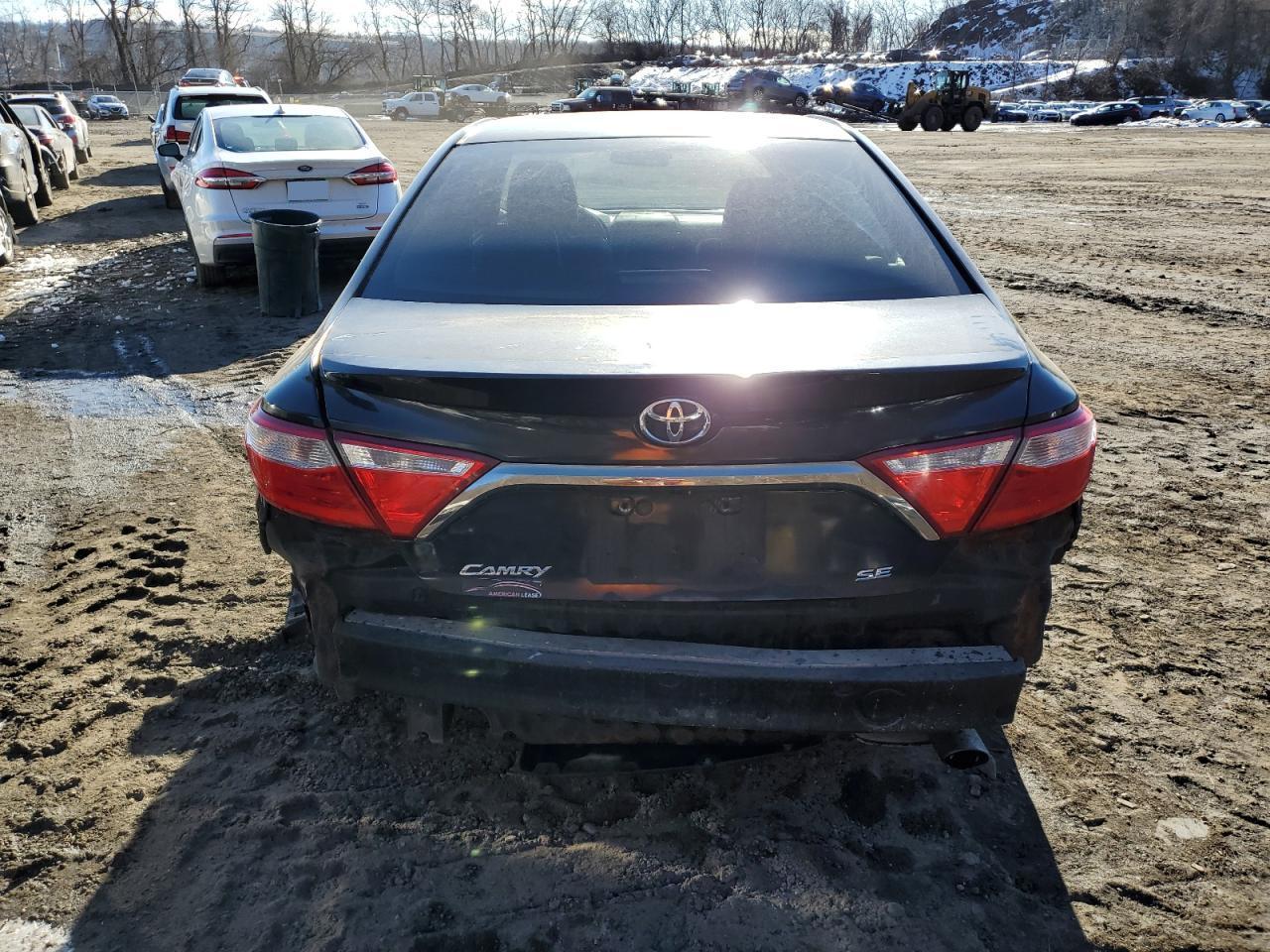 2016 TOYOTA CAMRY LE - Image 6