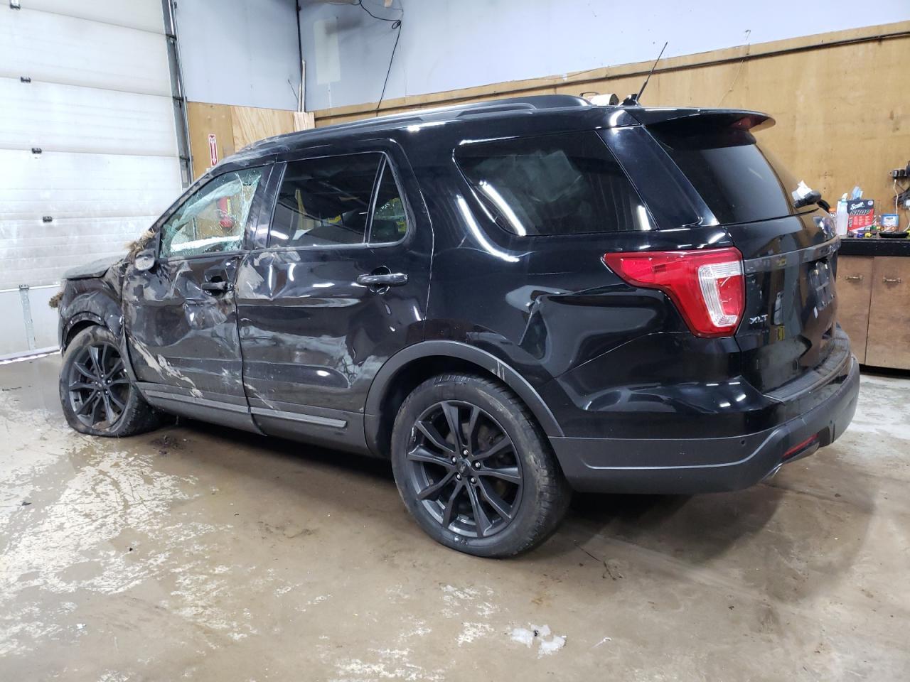 2018 FORD EXPLORER X - Фото 2