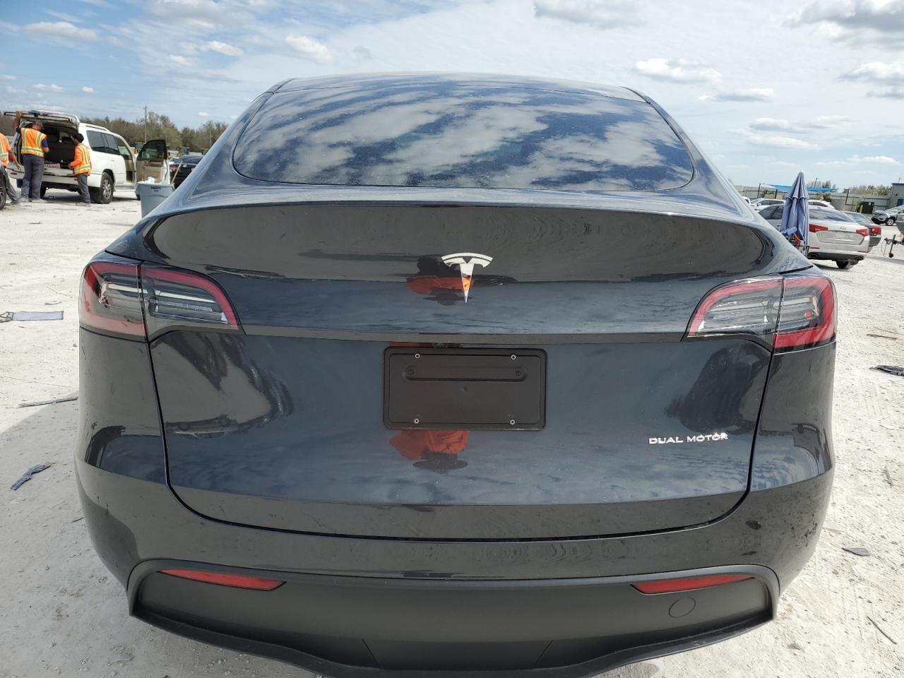 2024 TESLA MODEL Y - Image 6
