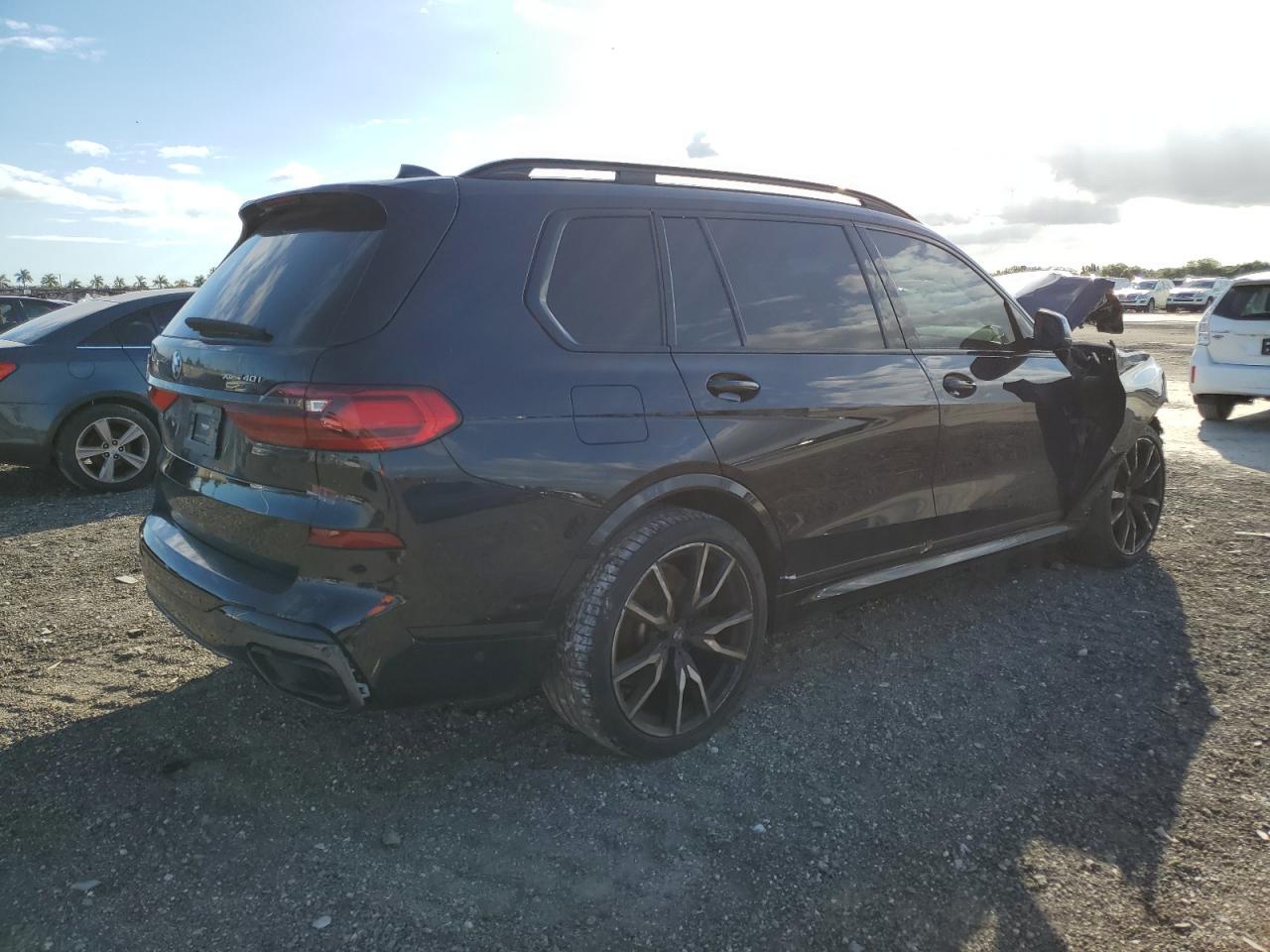 2022 BMW X7 XDRIVE4 - Фото 3