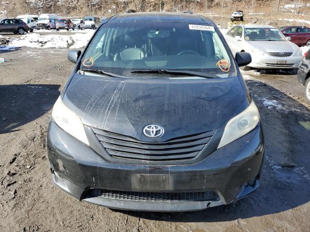 2015 Toyota Sienna Le - Image 5