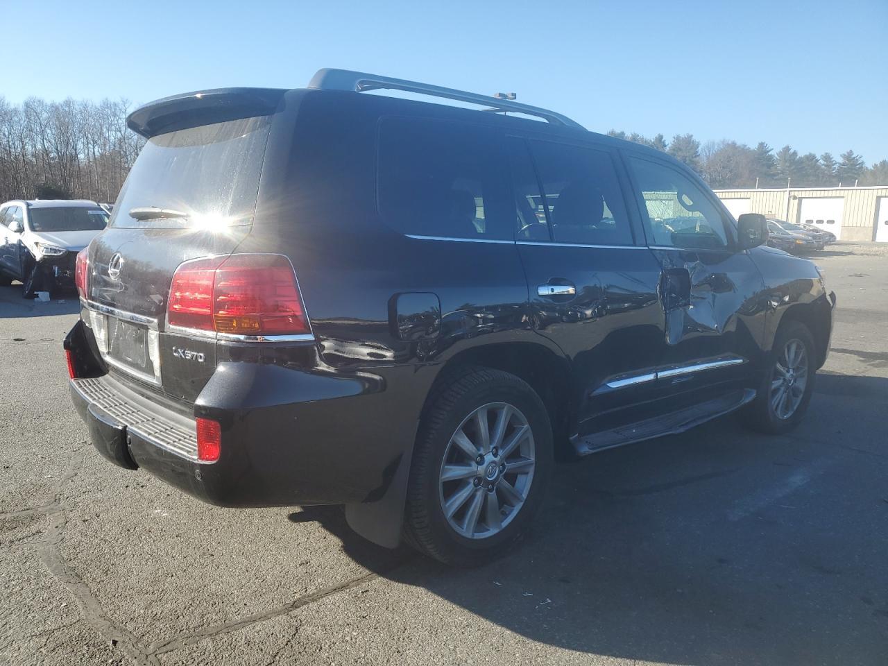 2011 LEXUS LX 570 - Image 3