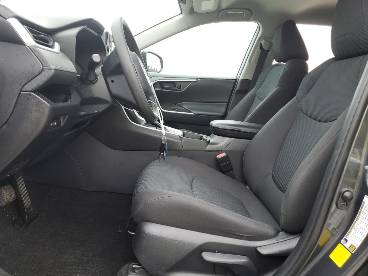 2021 TOYOTA RAV4 LE - Image 7