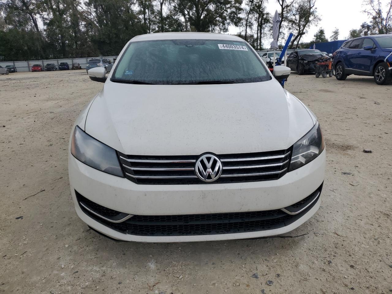 2015 VOLKSWAGEN PASSAT S - Image 5
