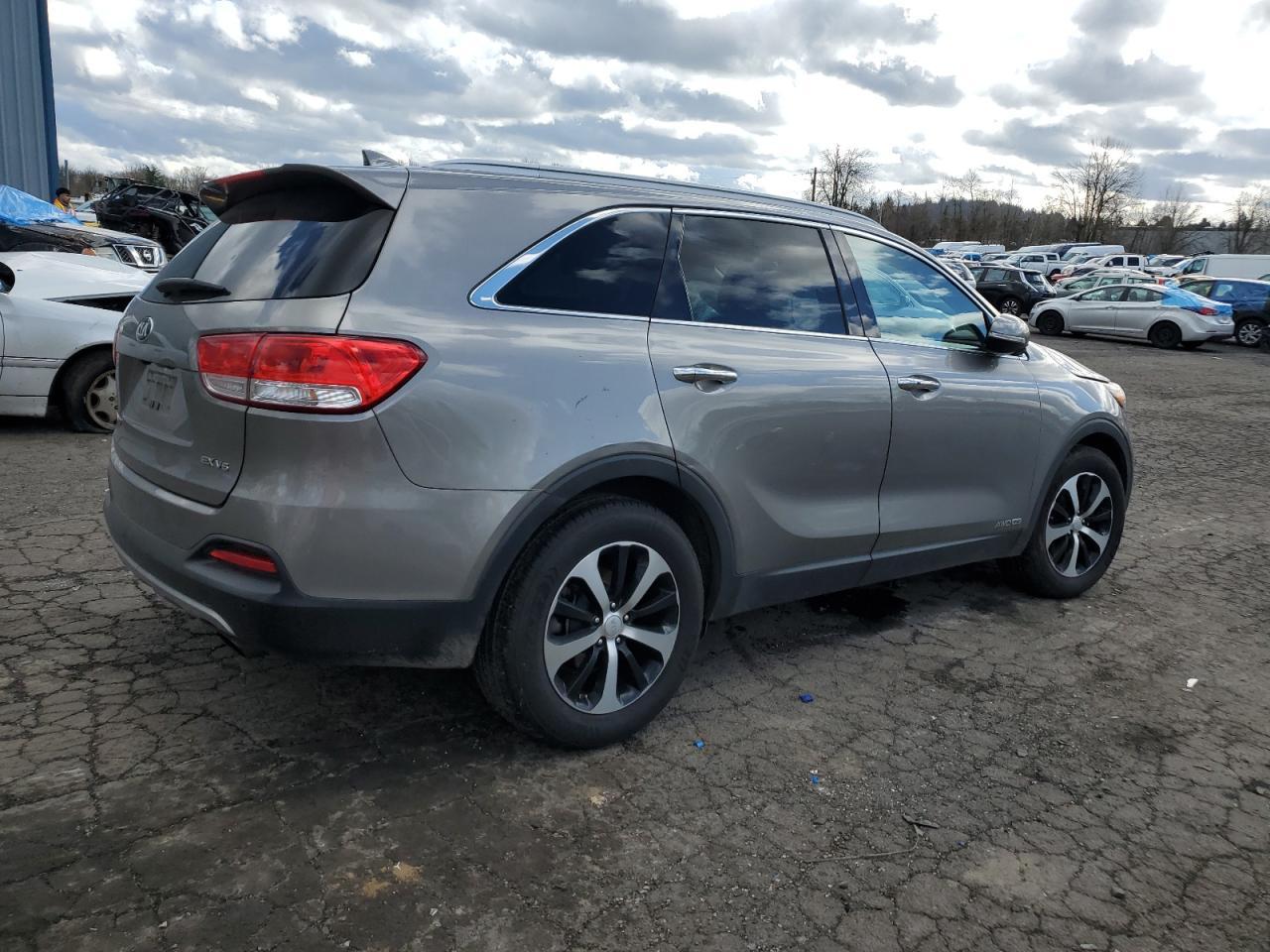 2016 KIA SORENTO EX - Image 3