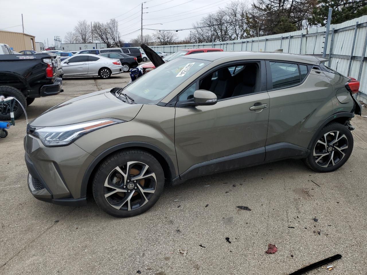 2021 TOYOTA C-HR XLE