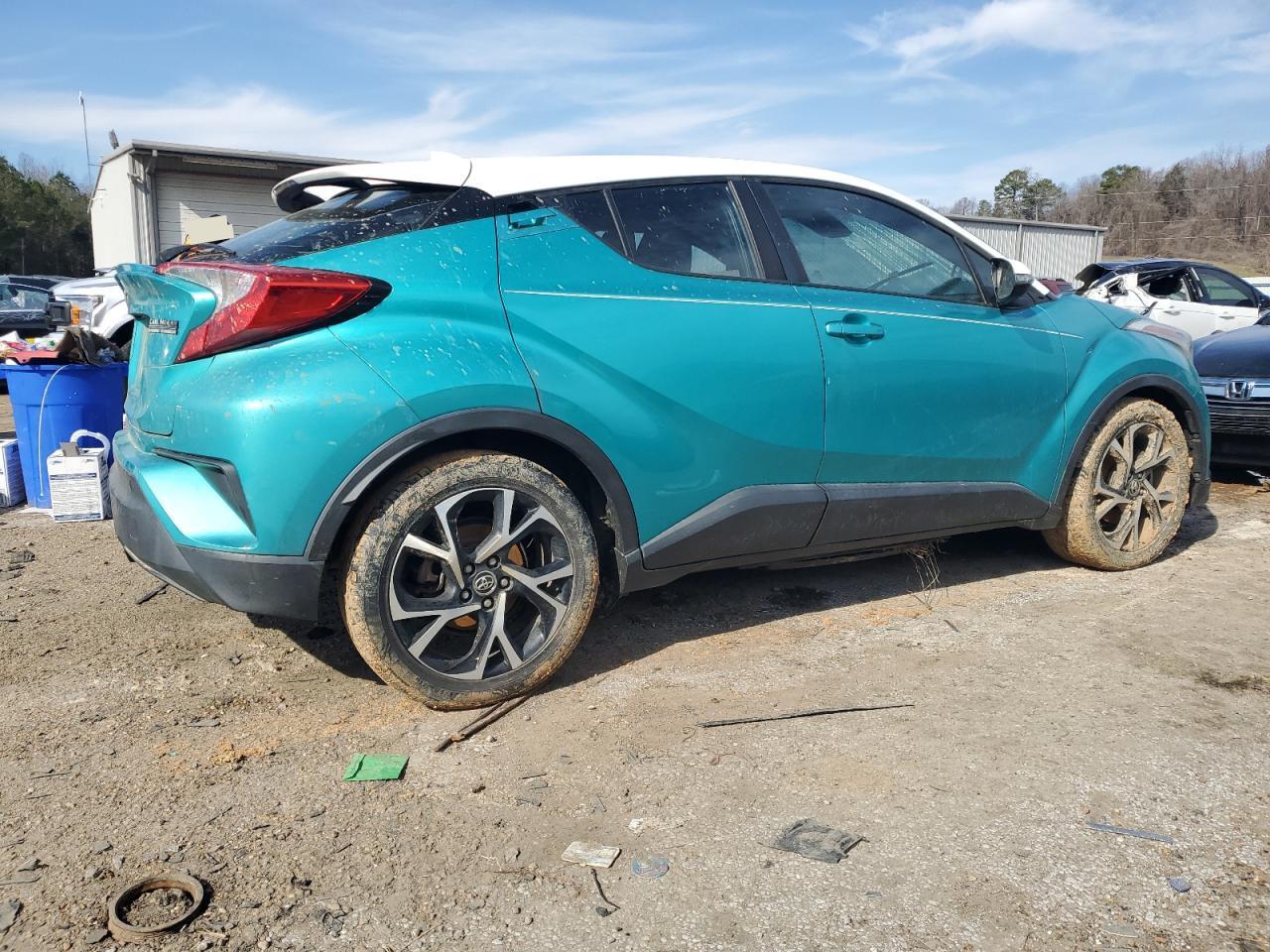 2018 TOYOTA C-HR XLE - Image 3