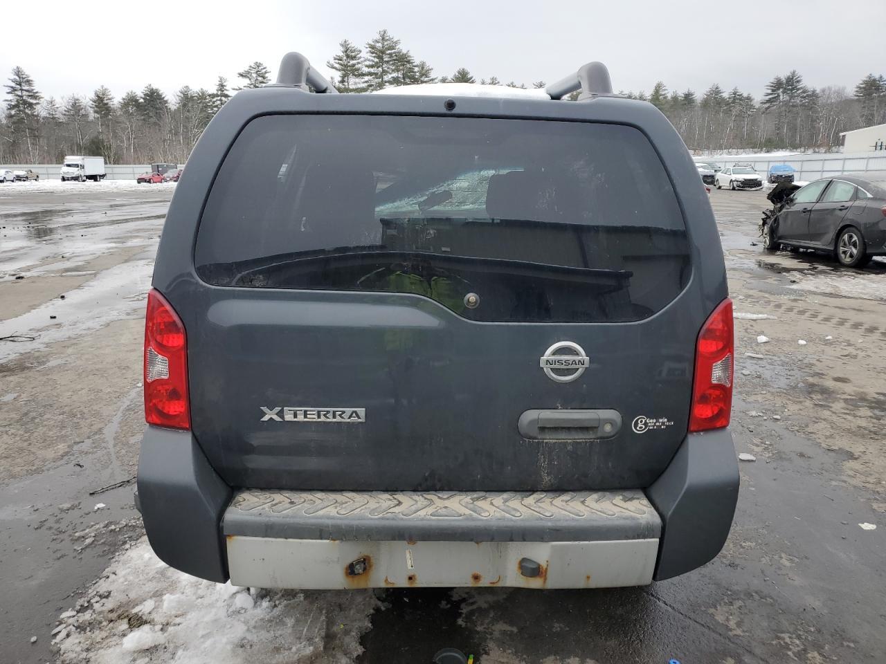 2013 NISSAN XTERRA X - Фото 6