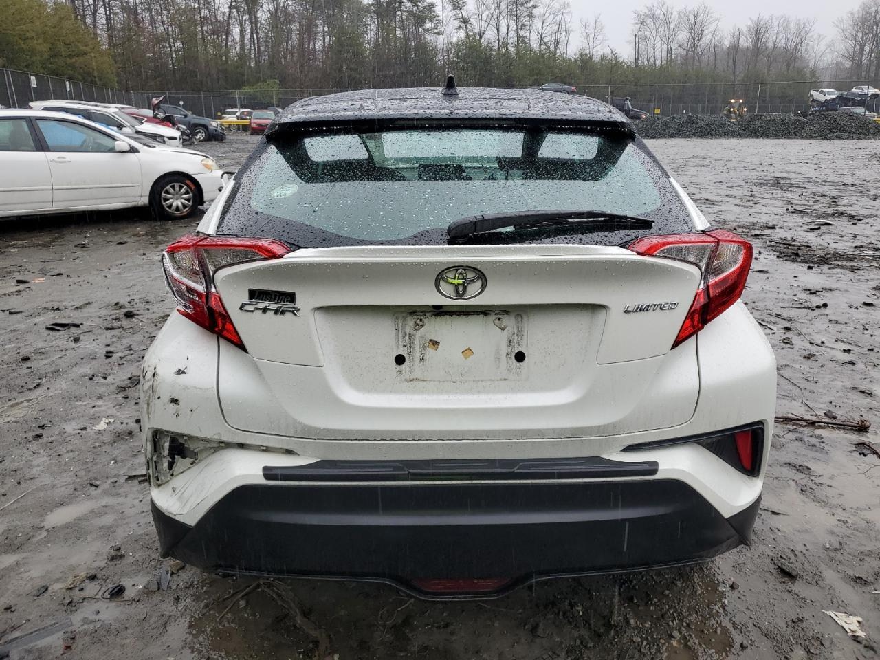 2021 TOYOTA C-HR XLE - Фото 6