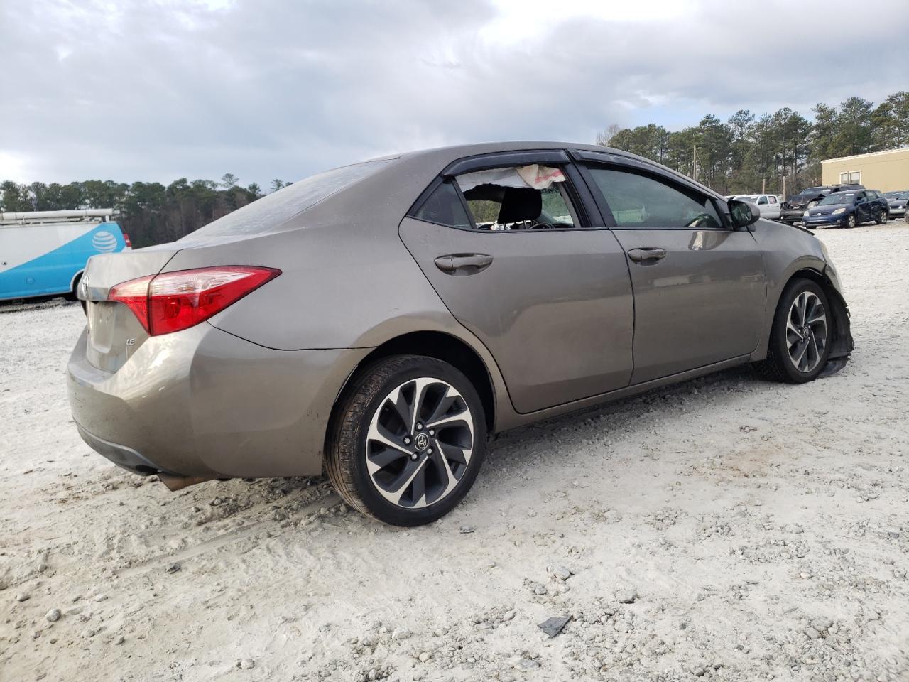 2018 TOYOTA COROLLA L - Image 3