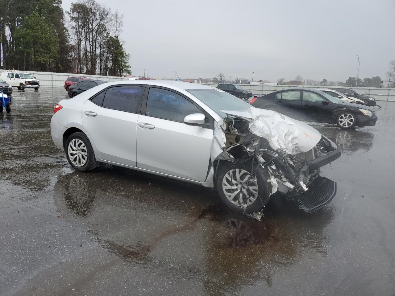 2018 TOYOTA COROLLA L - Image 4