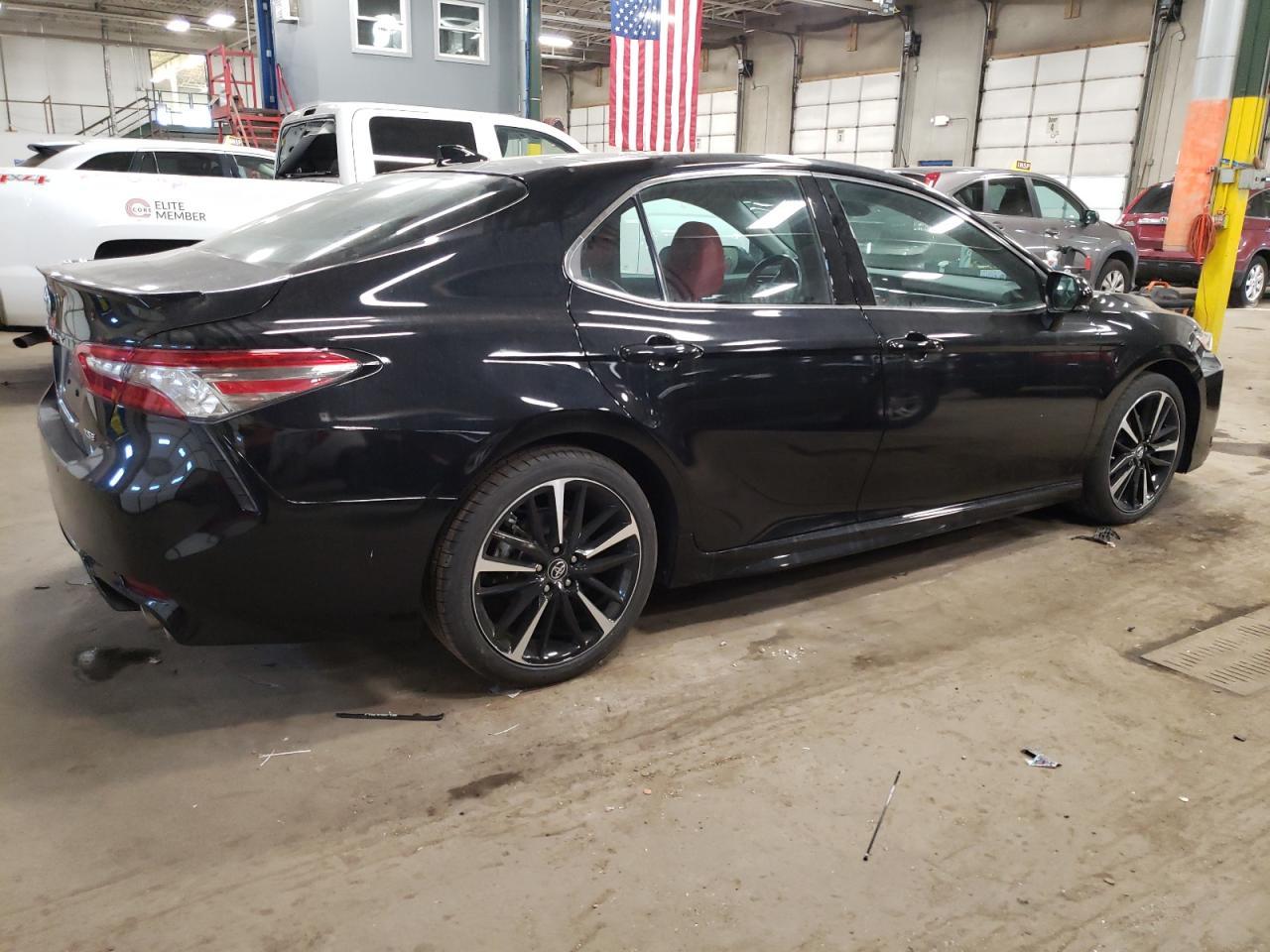 2018 TOYOTA CAMRY XSE - Фото 3
