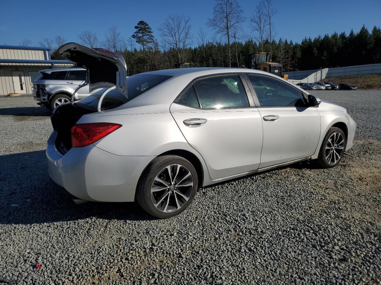 2019 TOYOTA COROLLA L - Image 3