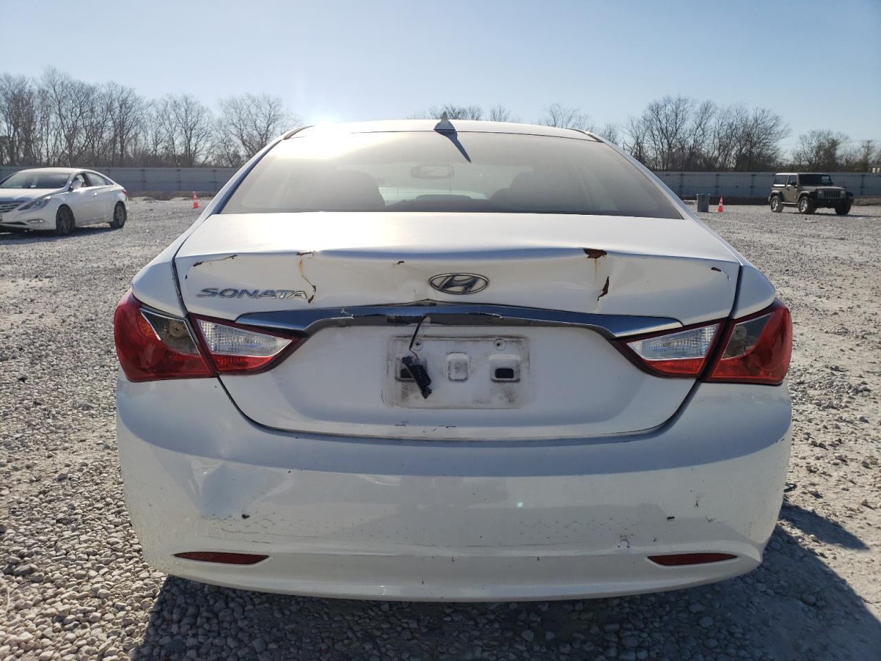 2013 HYUNDAI SONATA GLS - Image 6