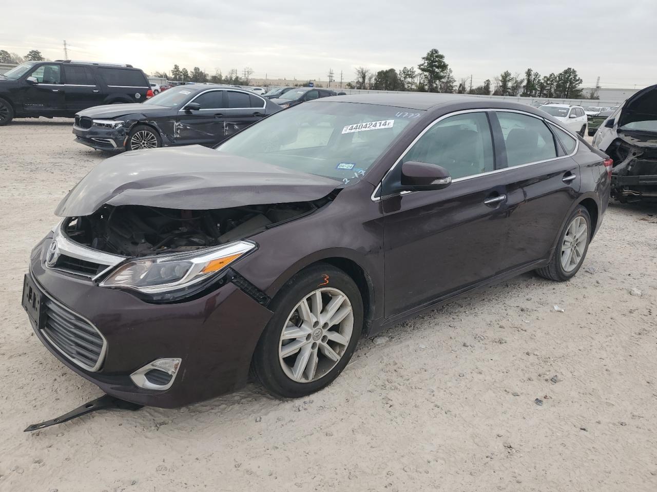 2015 TOYOTA AVALON XLE