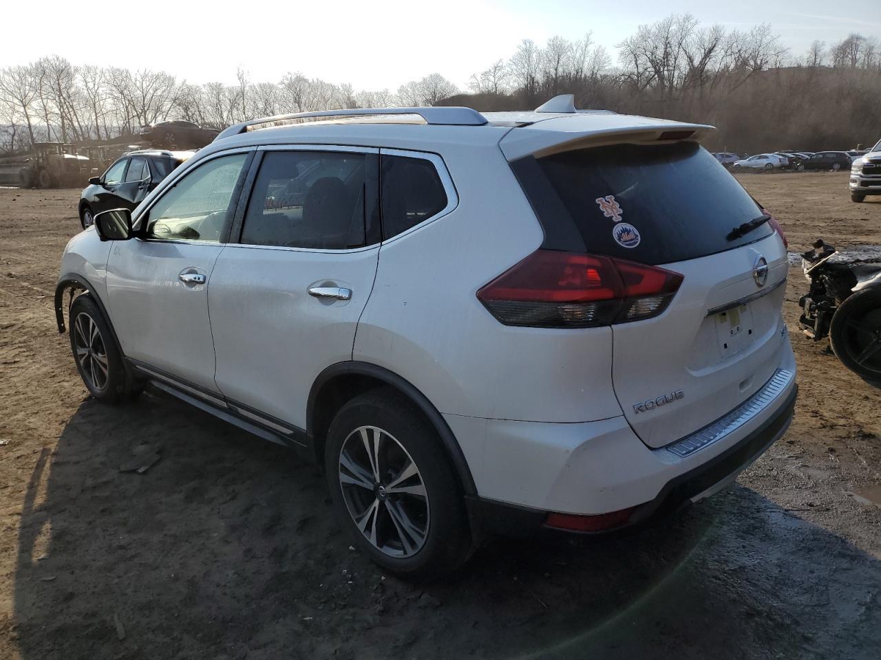 2018 NISSAN ROGUE S - Фото 2
