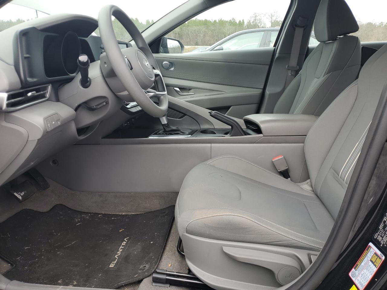 2022 HYUNDAI ELANTRA SE - Image 7