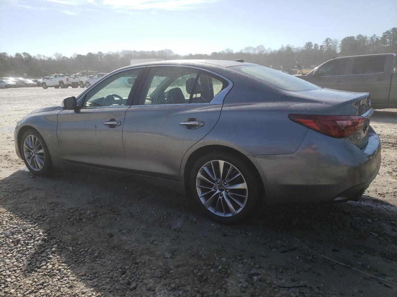 2018 INFINITI Q50 LUXE - Фото 2