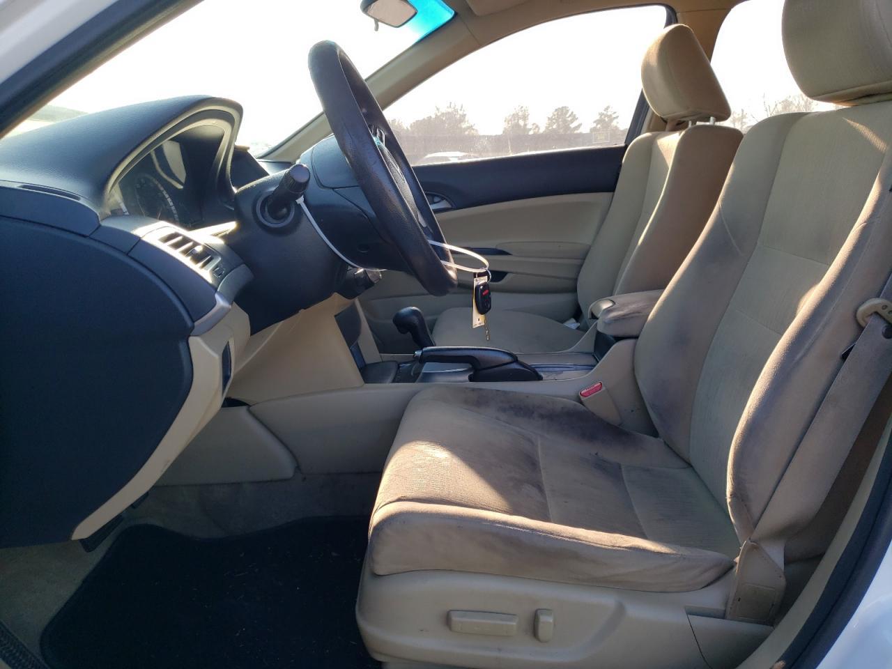 2011 HONDA ACCORD LXP - Image 7