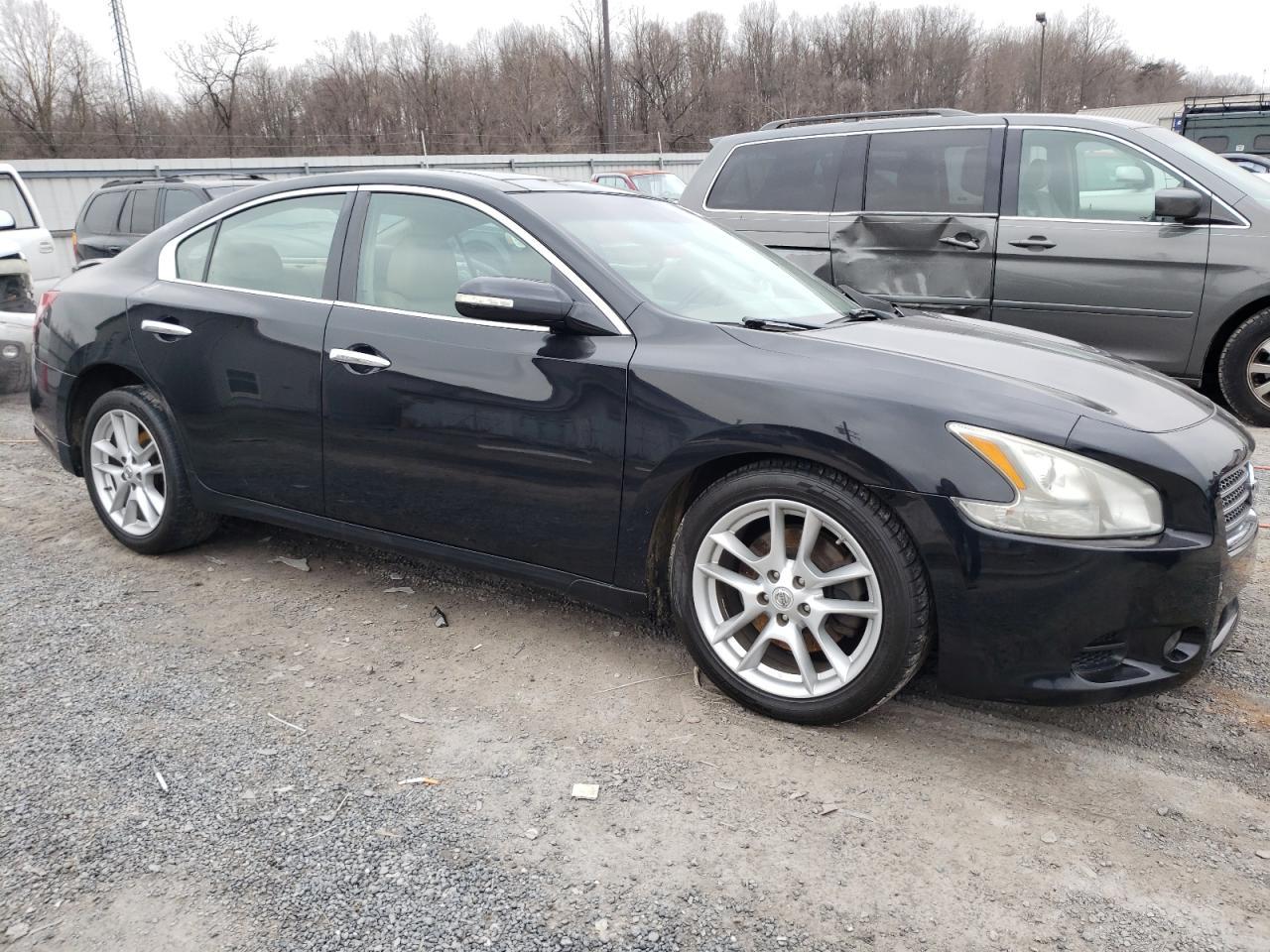 2011 NISSAN MAXIMA S - Image 4
