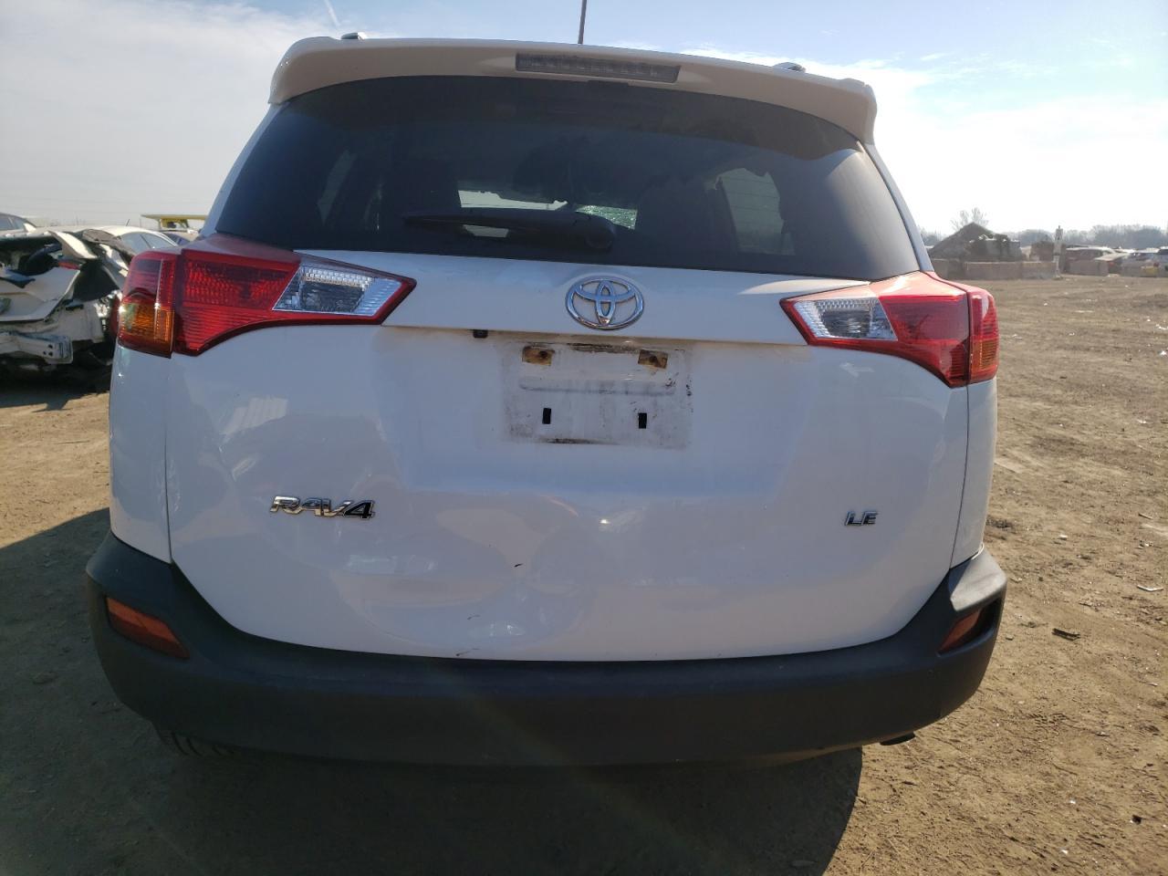 2014 TOYOTA RAV4 LE - Фото 6