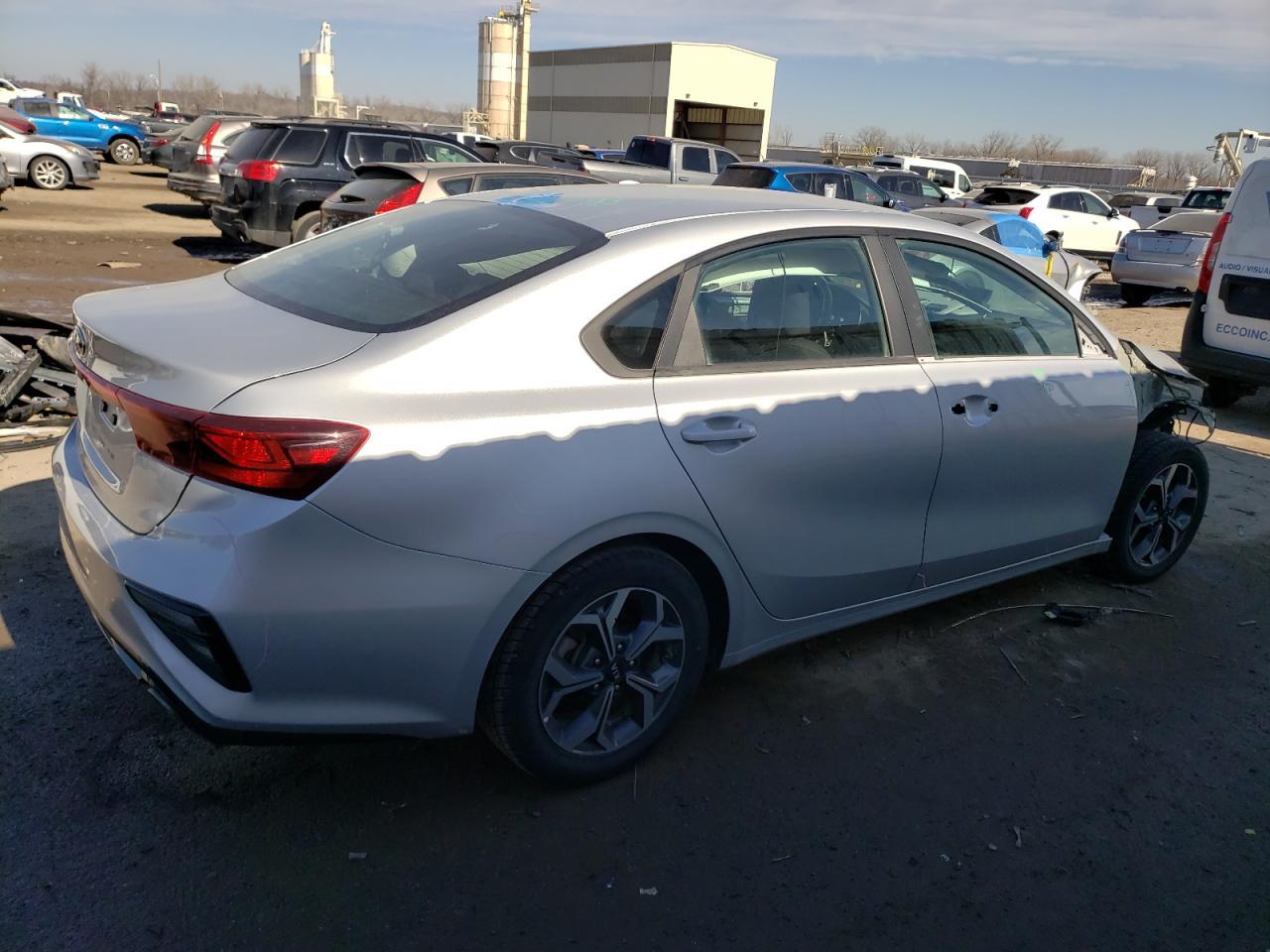 2021 KIA FORTE FE - Фото 3