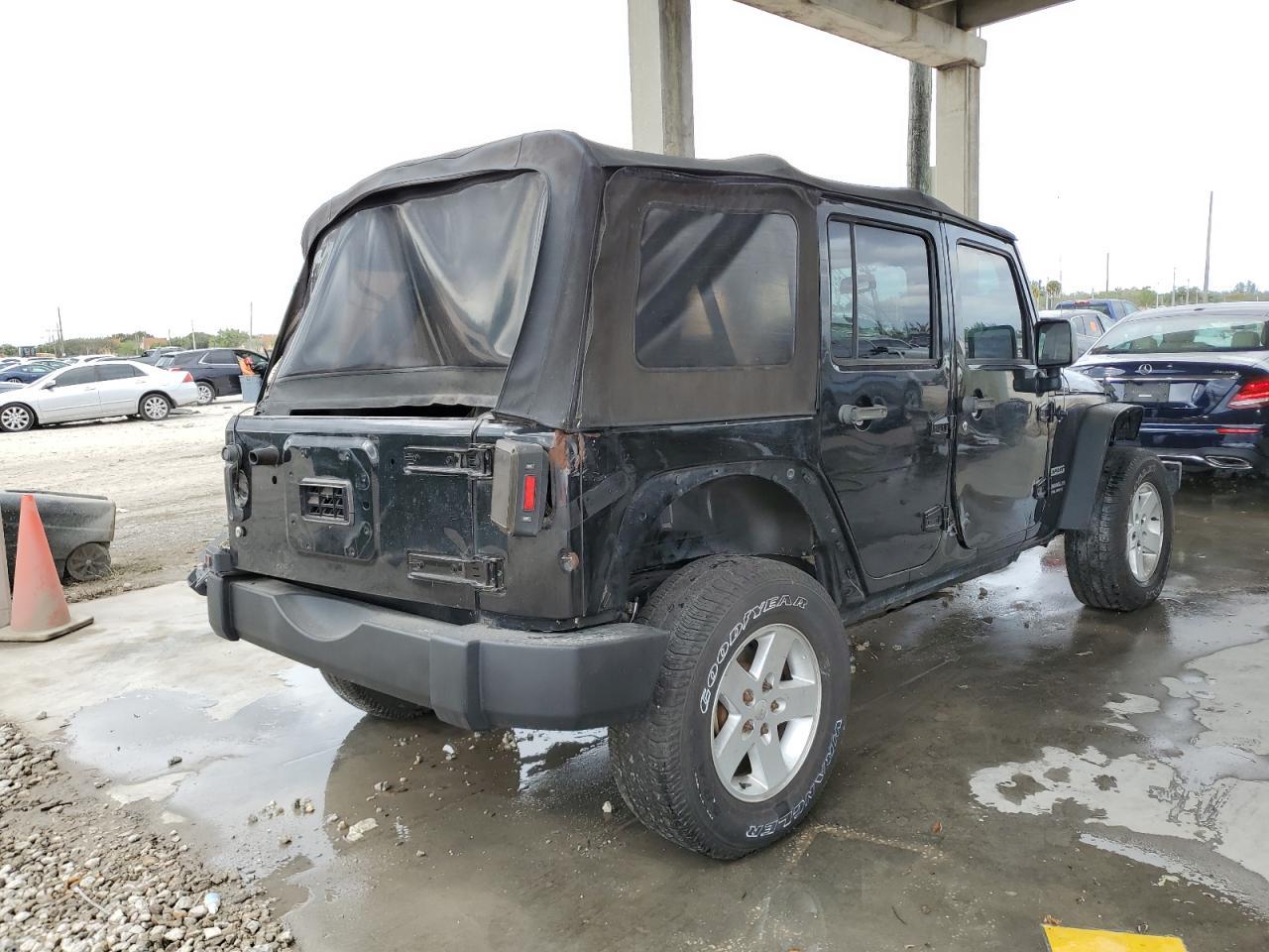 2017 JEEP WRANGLER U - Image 3