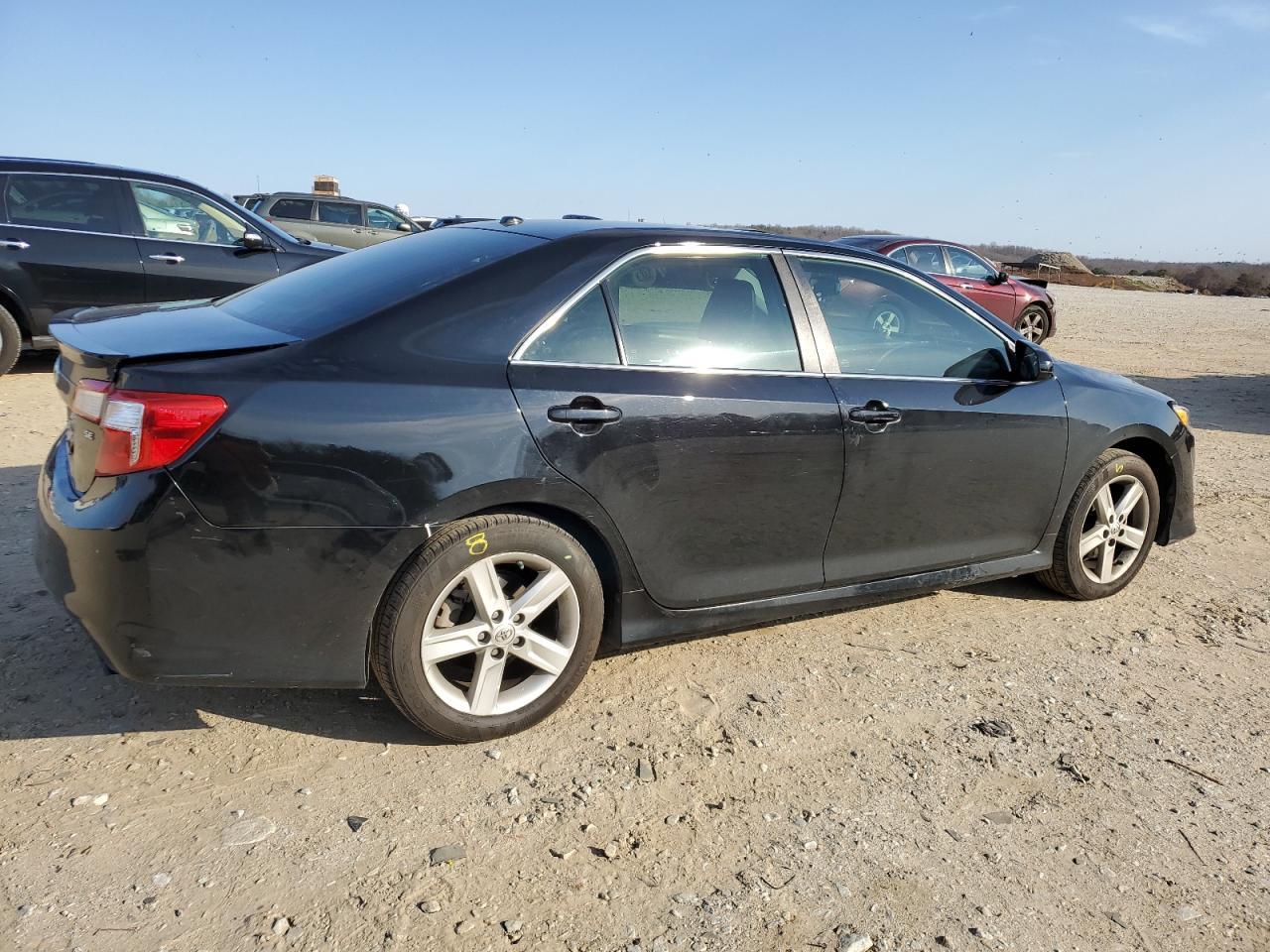 2014 TOYOTA CAMRY L - Фото 3