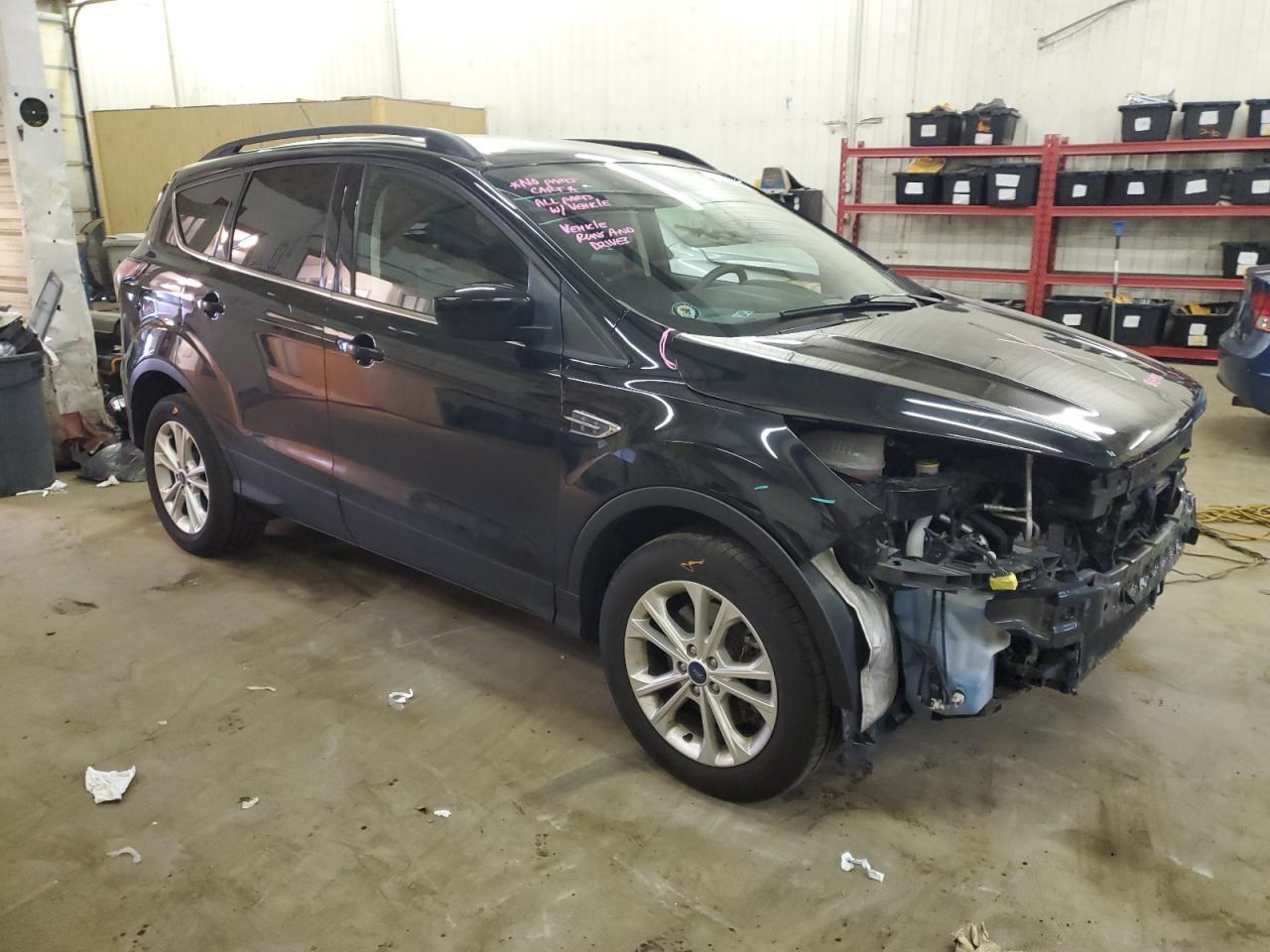2017 FORD ESCAPE SE - Image 4