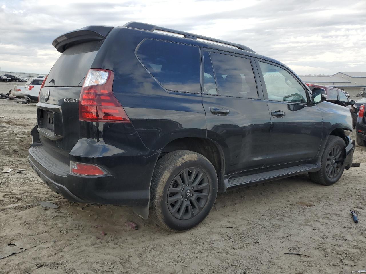 2022 LEXUS GX 460 - Image 3