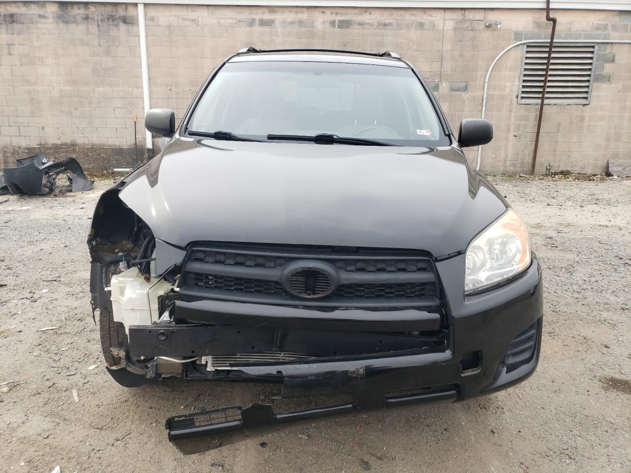 2011 TOYOTA RAV4 - Фото 5