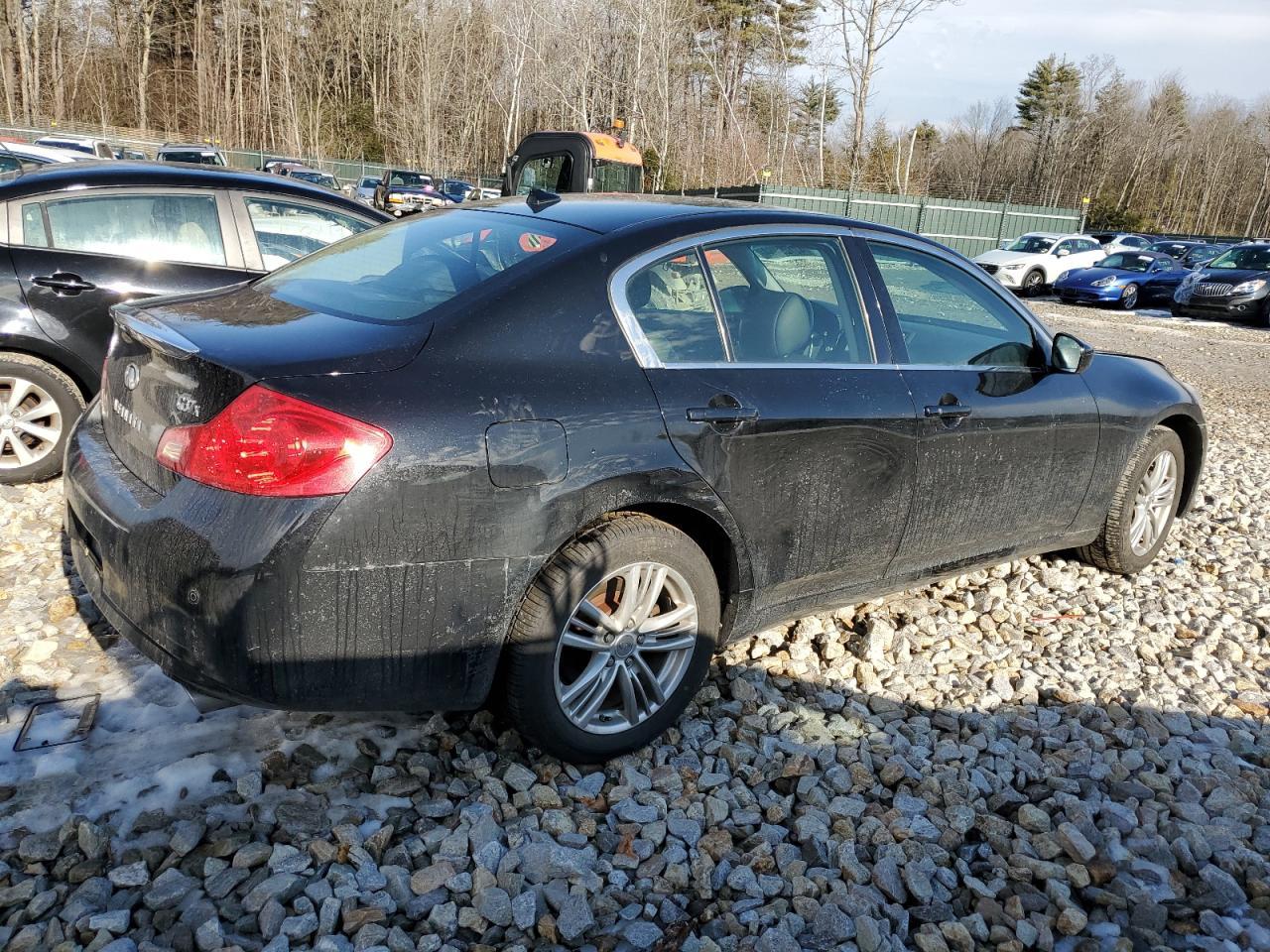 2012 INFINITI G37 - Image 3