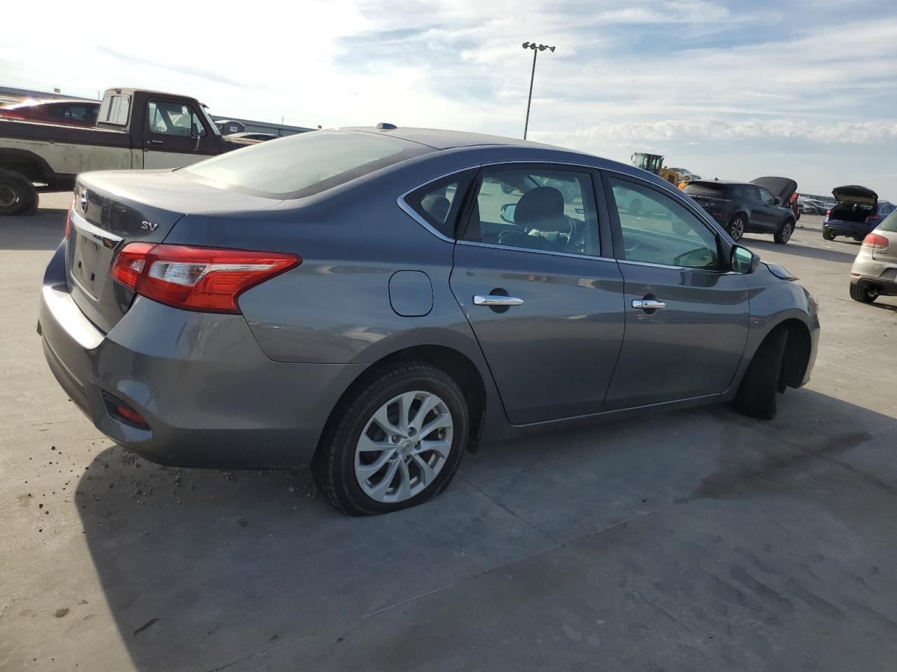 2018 NISSAN SENTRA S - Фото 3