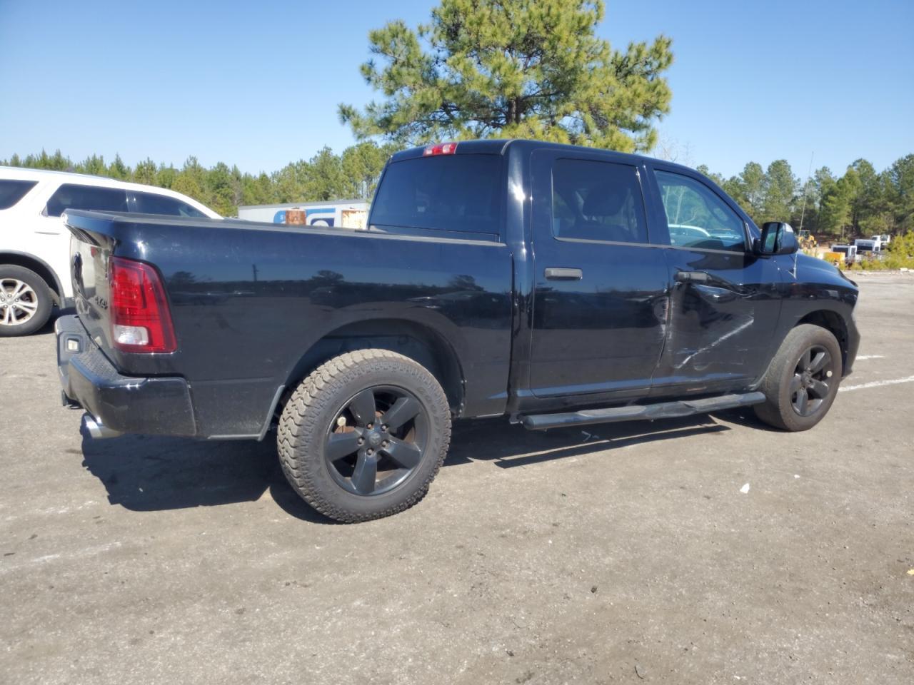 2014 RAM 1500 ST - Image 3