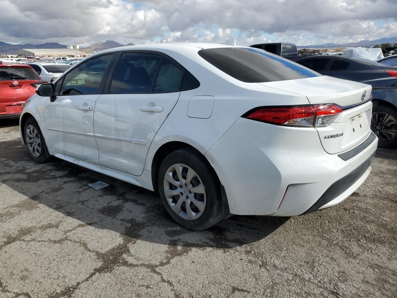 2020 TOYOTA COROLLA LE - Image 2