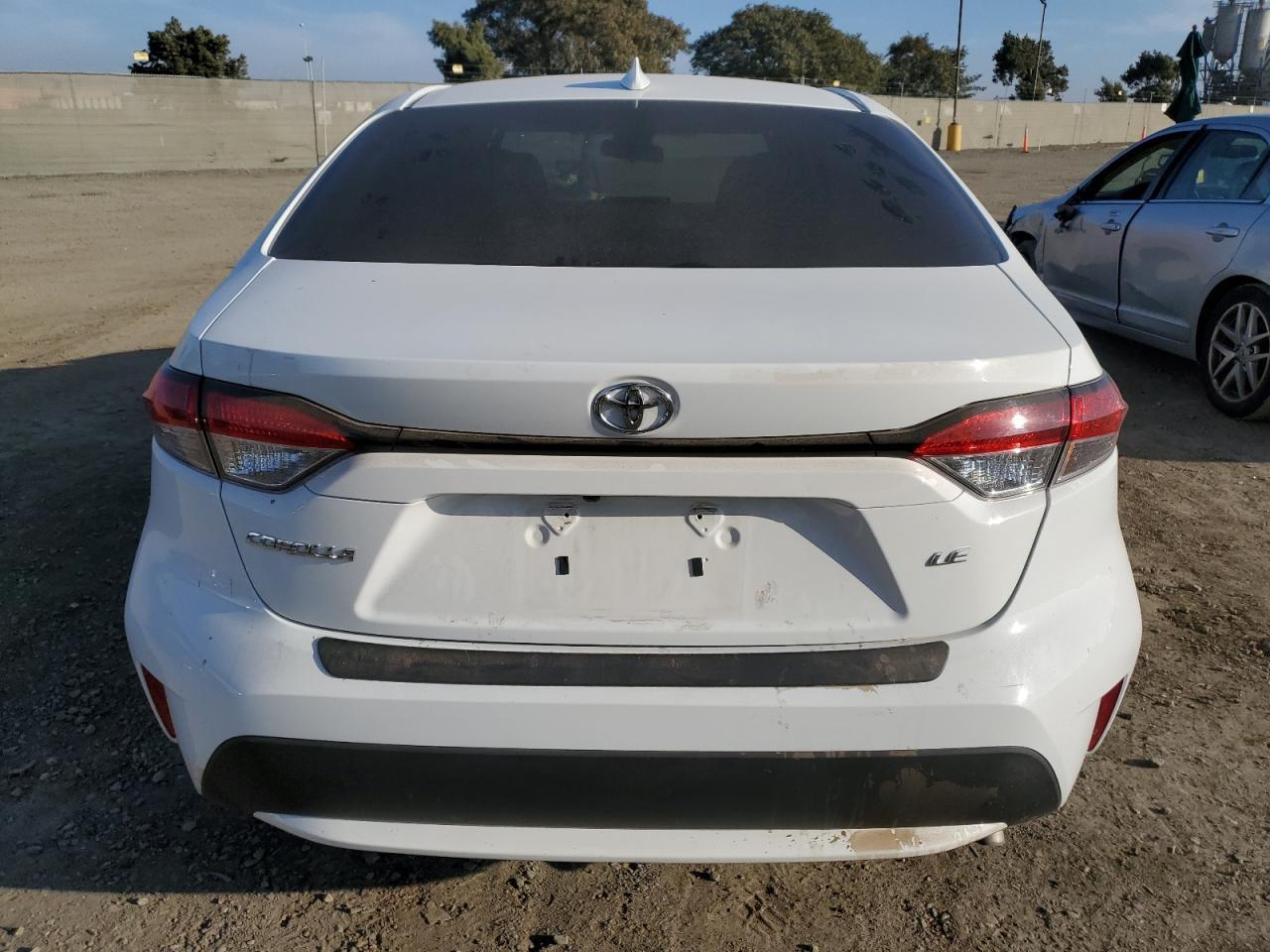 2021 TOYOTA COROLLA LE - Фото 6