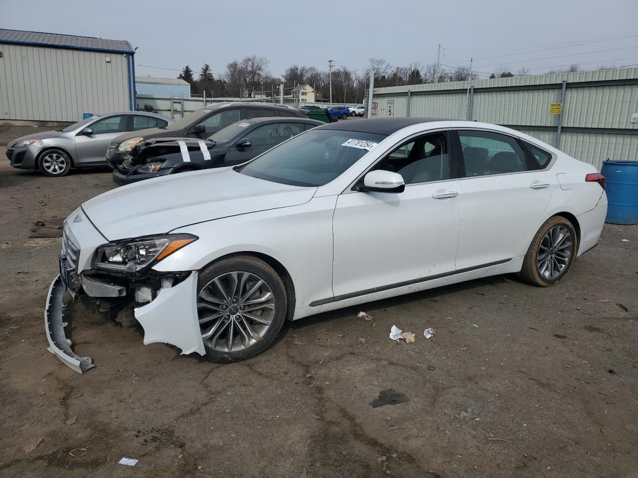 2016 HYUNDAI GENESIS 3. car image