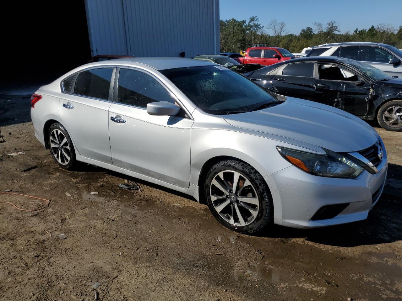 2017 NISSAN ALTIMA 2.5 - Image 4
