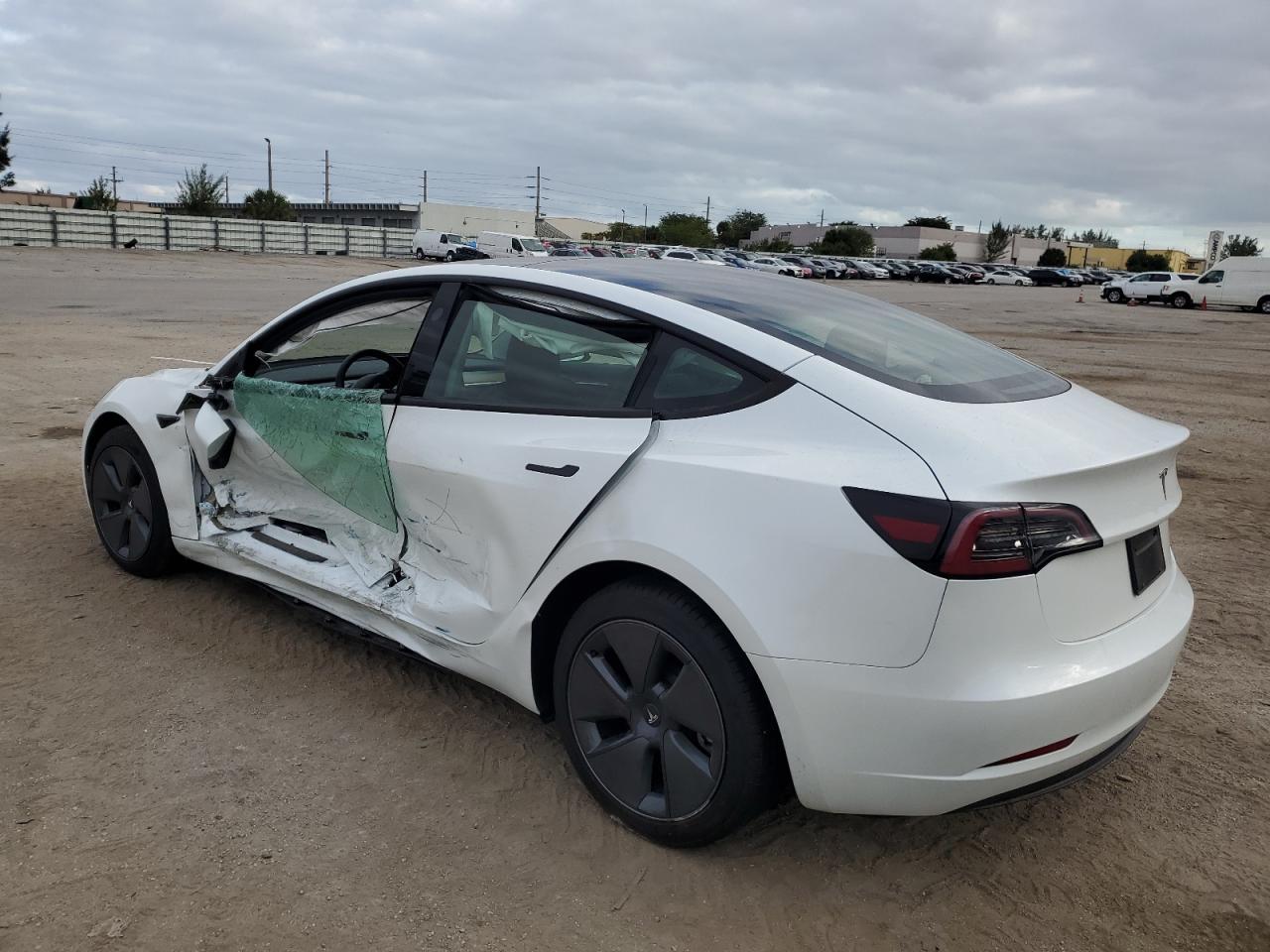 2023 TESLA MODEL 3 - Image 2
