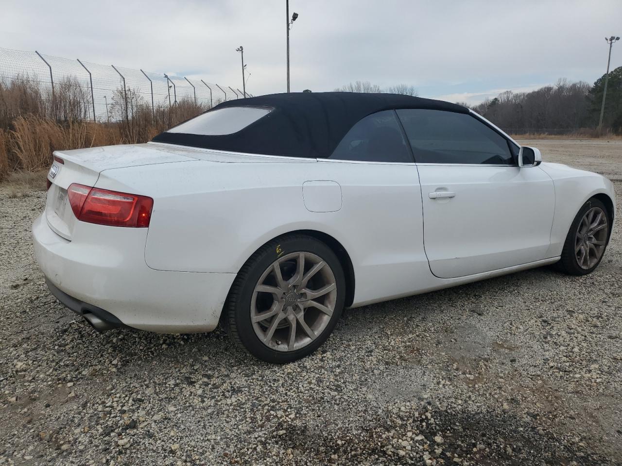 2011 AUDI A5 PREMIUM - Image 3