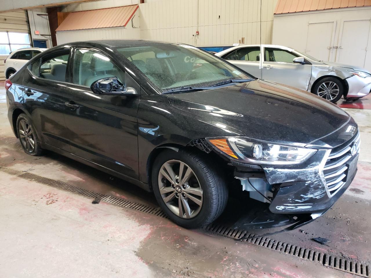2018 HYUNDAI ELANTRA SE - Image 4