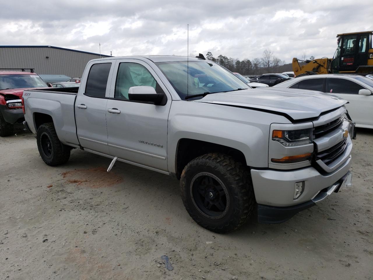 2017 CHEVROLET SILVERADO - Image 4