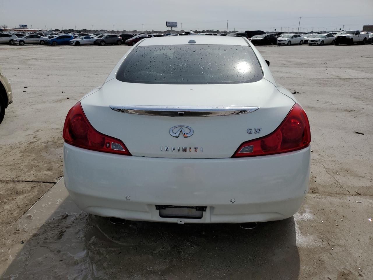 2012 INFINITI G37 - Image 6