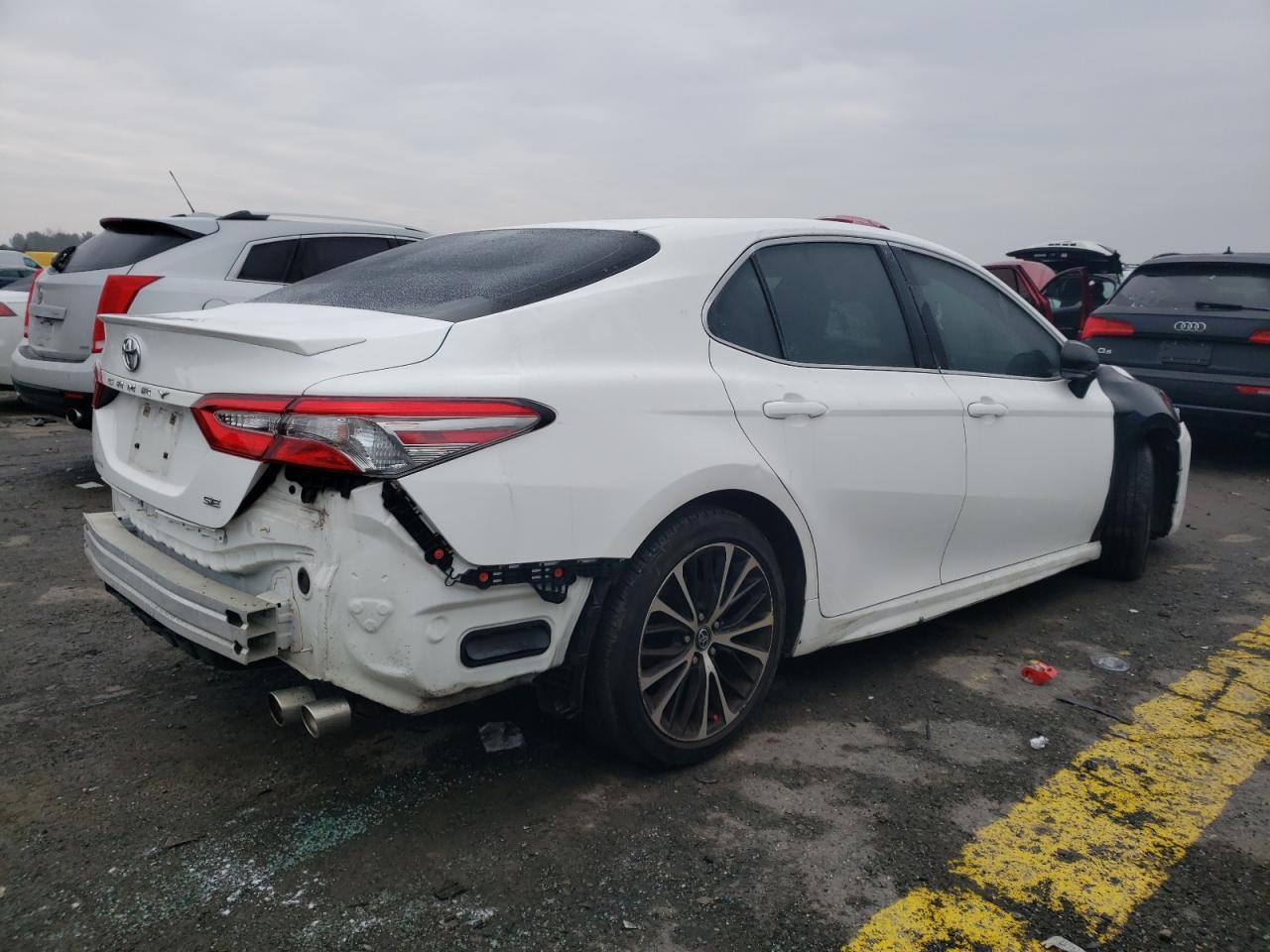 2018 TOYOTA CAMRY L - Image 3