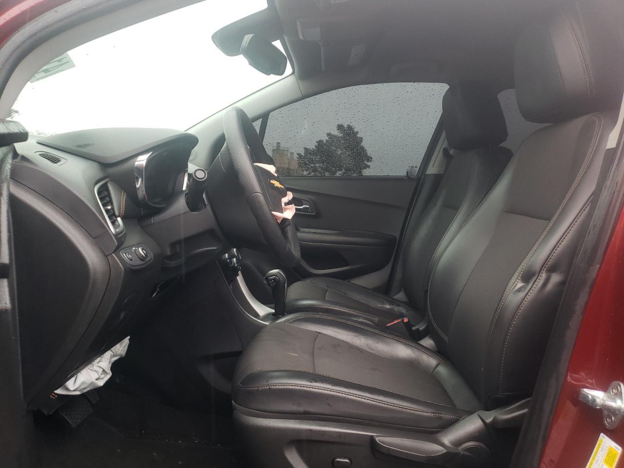 2021 CHEVROLET TRAX 1LT - Image 7