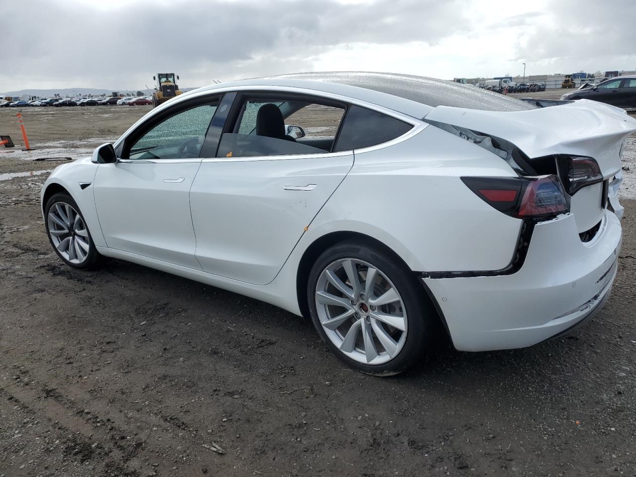 2019 TESLA MODEL 3 - Image 2