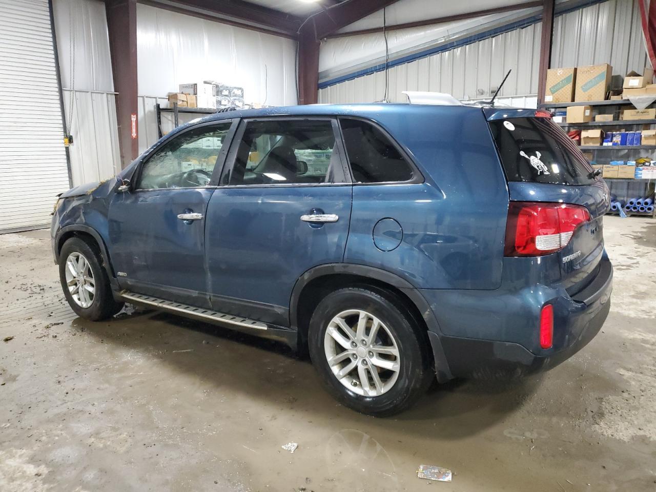 2014 KIA SORENTO LX - Image 2