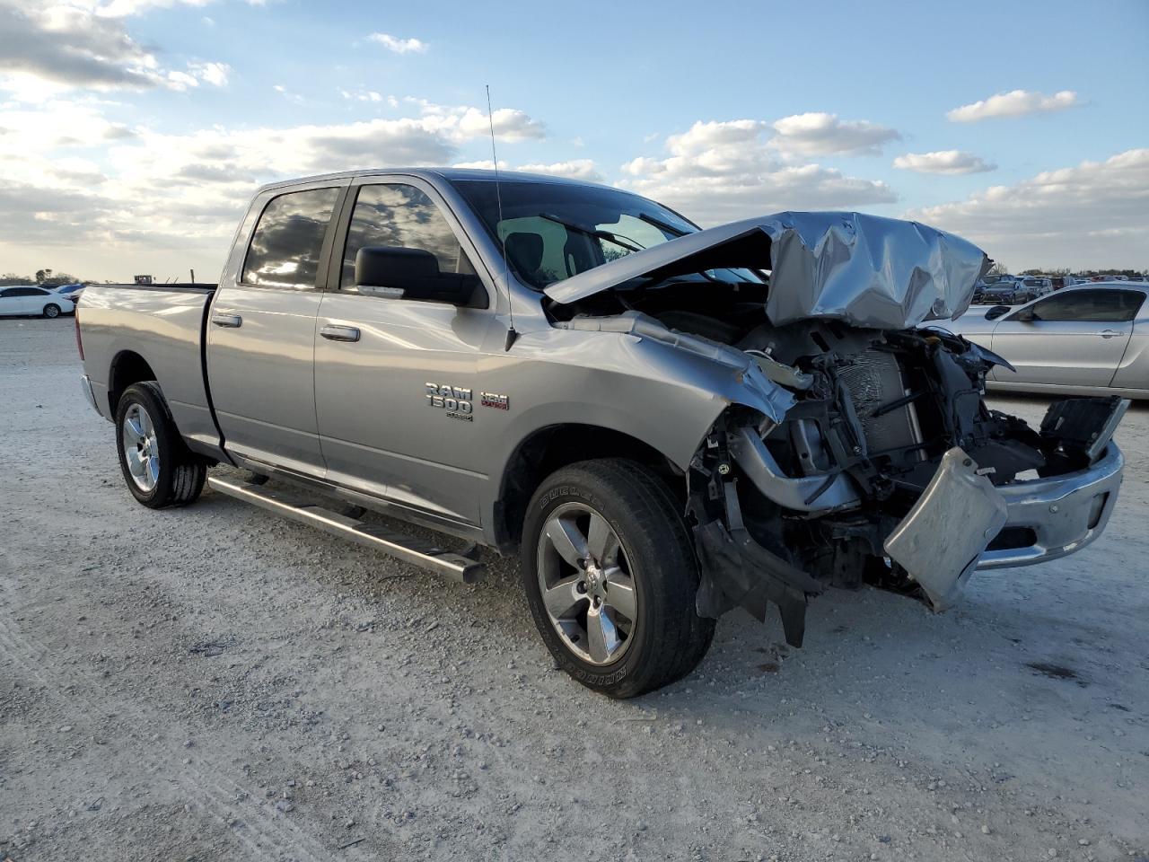 2019 RAM 1500 CLASS - Фото 4