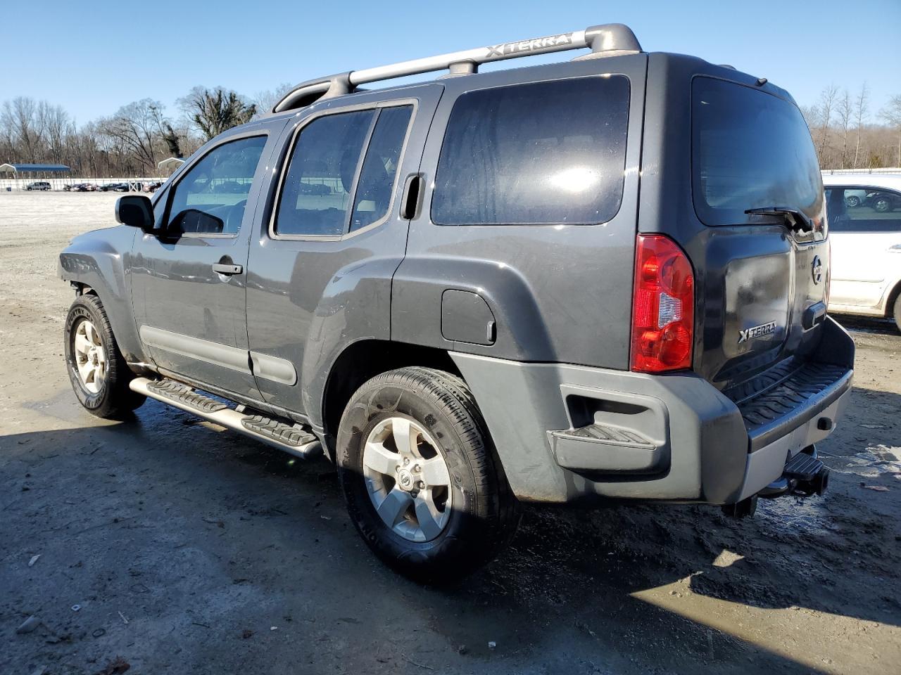 2013 NISSAN XTERRA X - Image 2