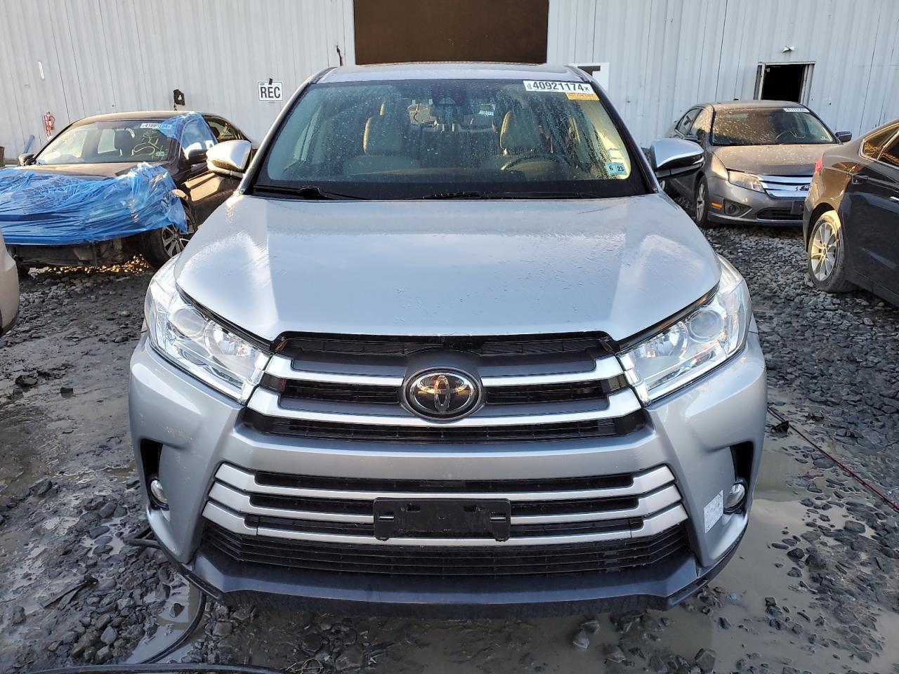 2018 TOYOTA HIGHLANDER - Image 5